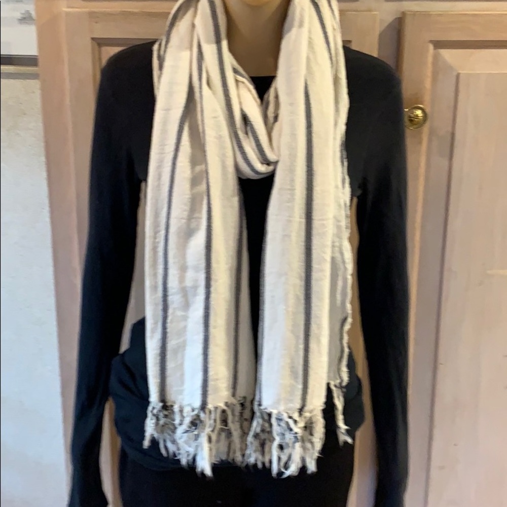 VINCE Scarf
